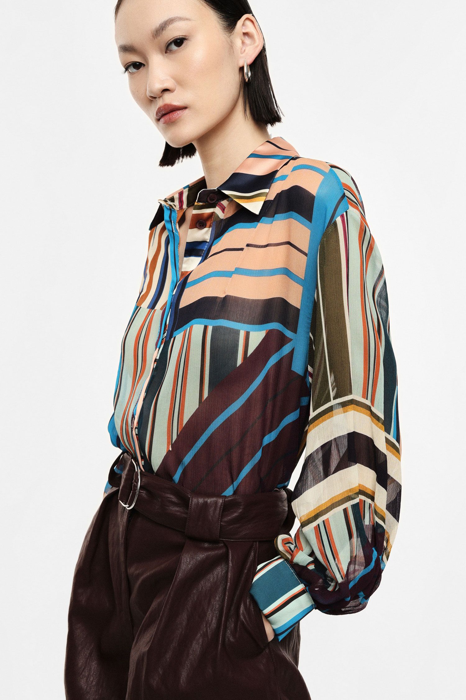 Multicolor striped shirt with long sleeves