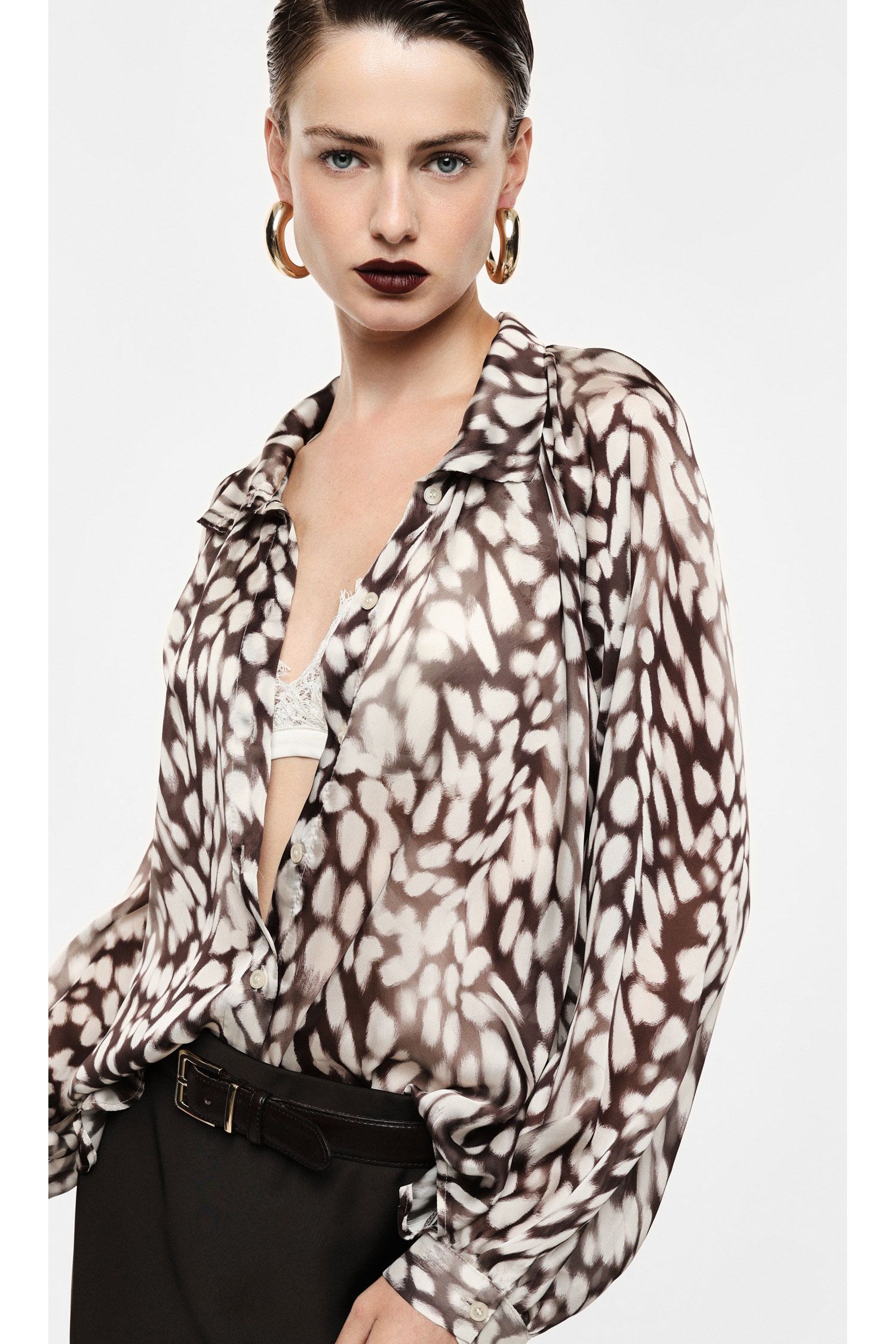 Wide abstract print shirt with high collar