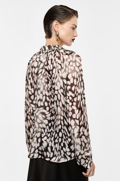 Wide abstract print shirt with high collar