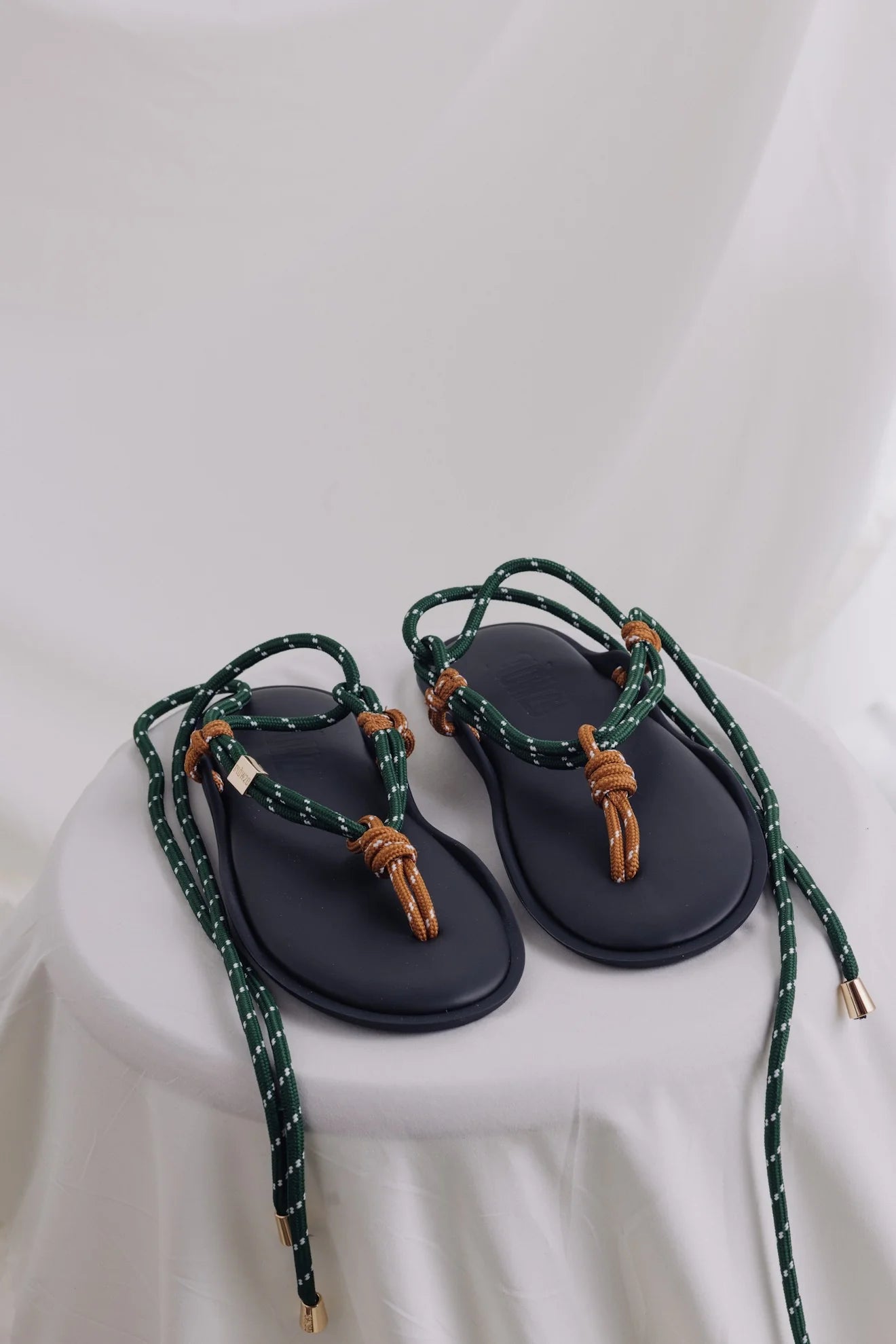 Flo Flat Hazelnut/Forest Green Sandals